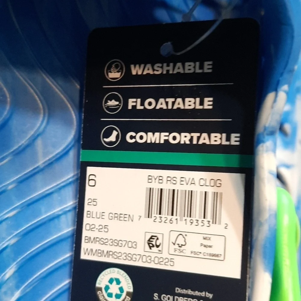 NWT SHARK Light Blue and Green Kids Clogs SIZE 6
